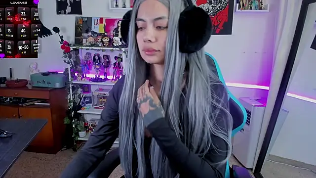 Snapshot of _sakae_ chatting on 12-01-25, 08:41 sakae online show from 12-01-25, 08:41