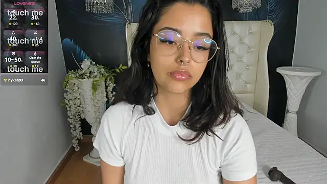 Ariana Pierce online show from 12-21-24, 10:51