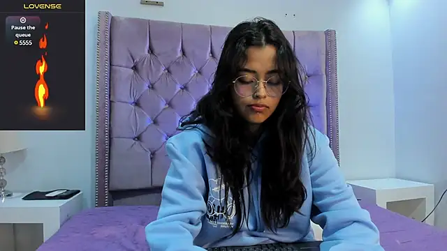 Ariana Pierce online show from 02-19-25, 04:01