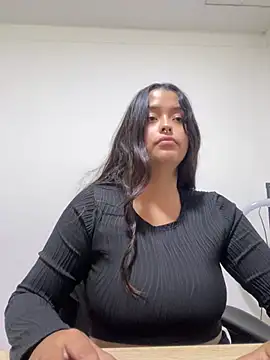 Snapshot of Ariana_Pierce chatting on 07-05-26, 01:40 Ariana Pierce online show from 07-05-26, 01:40