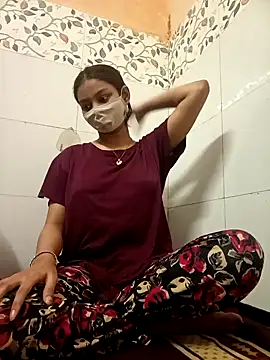 Snapshot of Alina_398 chatting on 12-21-24, 03:53 Alina 398 online show from 12-21-24, 03:53