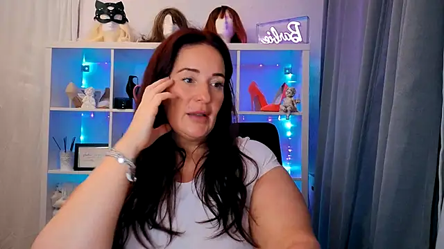 Engel mia online show from 10-13-25, 11:16