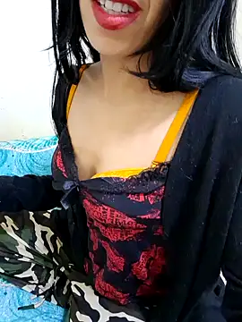 Snapshot of Linda-53 chatting on 01-15-25, 12:30 Linda-53 online show from 01-15-25, 12:30