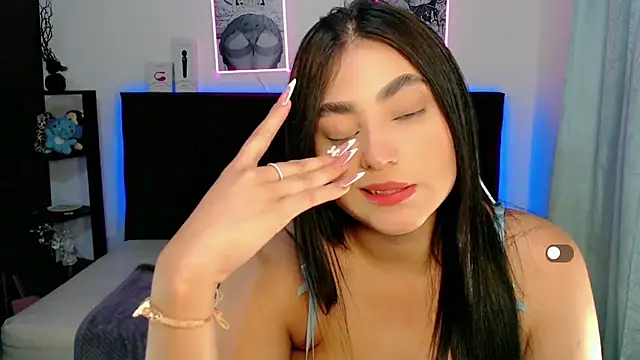 Sofia kenedyy online show from 10-24-25, 09:11