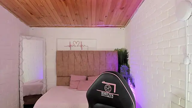 penelope tay1 online show from 09-21-25, 03:19