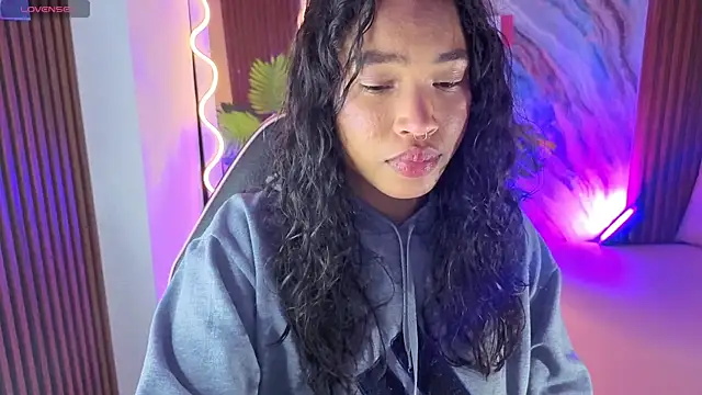 Snapshot of penelope_tay1 chatting on 07-02-26, 02:55 penelope tay1 online show from 07-02-26, 02:55