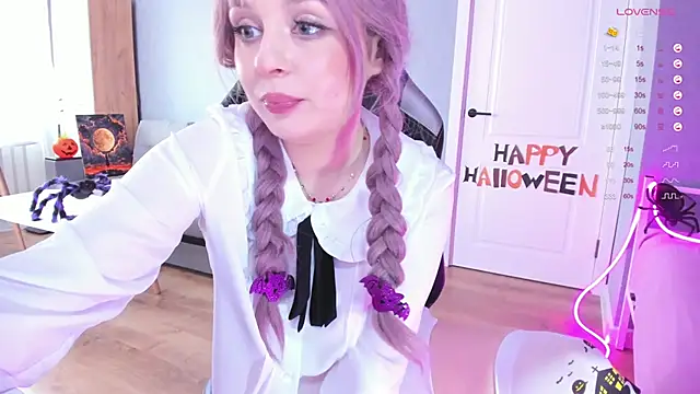 Amy honey angel online show from 10-31-25, 11:33