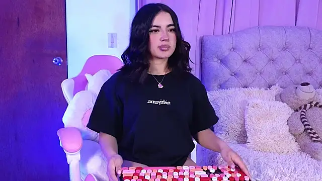 Emily-14 online show from 12-17-24, 05:07