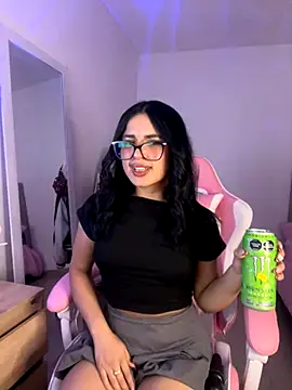 Emily-14 online show from 10-17-25, 04:26