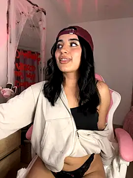 Emily-14 online show from 10-29-25, 04:04