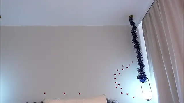 Snapshot of FalineDowlen chatting on 01-09-25, 04:41 FalineDowlen online show from 01-09-25, 04:41