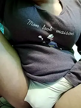 Snapshot of Fuck_Girl_Nuri chatting on 02-10-25, 01:55 Fuck Girl Nuri online show from 02-10-25, 01:55