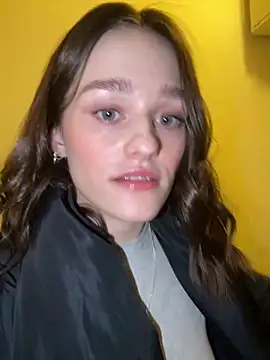 Snapshot of Mia_Mia_M chatting on 02-03-26, 02:44 Mia Mia M online show from 02-03-26, 02:44