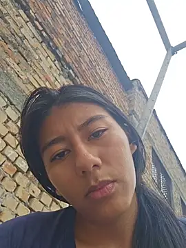 Snapshot of CarlaAlvez chatting on 02-19-26, 06:59 CarlaAlvez online show from 02-19-26, 06:59