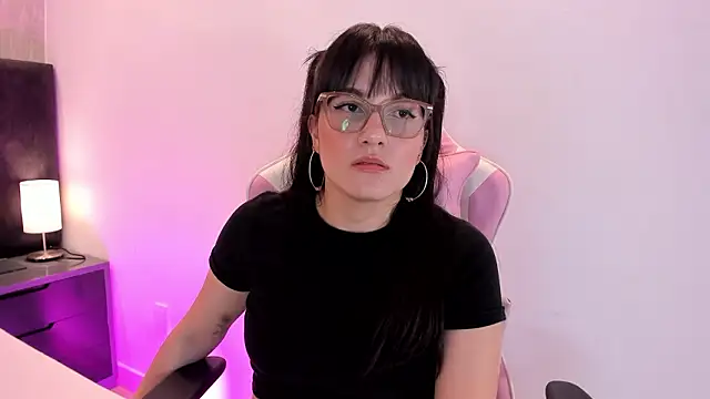 Snapshot of Freyaa__ chatting on 03-11-26, 09:10 Freyaa online show from 03-11-26, 09:10