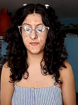 Snapshot of LoveElectra chatting on 12-19-24, 05:50 LoveElectra online show from 12-19-24, 05:50