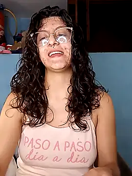 Snapshot of LoveElectra chatting on 12-21-24, 05:18 LoveElectra online show from 12-21-24, 05:18