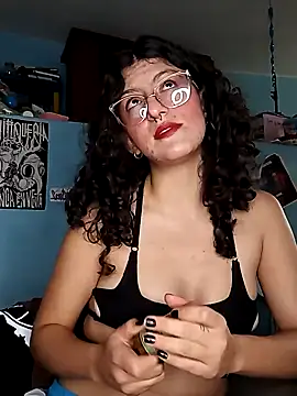 Snapshot of LoveElectra chatting on 12-28-24, 03:26 LoveElectra online show from 12-28-24, 03:26