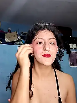 Snapshot of LoveElectra chatting on 01-02-25, 12:34 LoveElectra online show from 01-02-25, 12:34