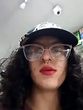 Snapshot of LoveElectra chatting on 01-02-25, 07:40 LoveElectra online show from 01-02-25, 07:40