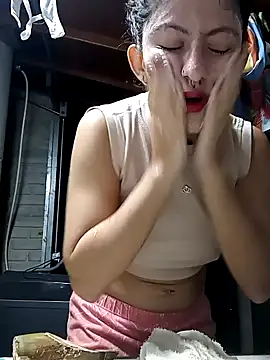 Snapshot of LoveElectra chatting on 01-25-25, 03:51 LoveElectra online show from 01-25-25, 03:51