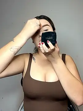 Snapshot of SaraBraun_ chatting on 01-08-26, 05:26 SaraBraun online show from 01-08-26, 05:26