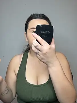 Snapshot of SaraBraun_ chatting on 02-05-26, 06:01 SaraBraun online show from 02-05-26, 06:01