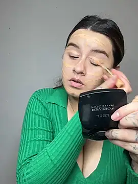 Snapshot of SaraBraun_ chatting on 02-06-26, 06:33 SaraBraun online show from 02-06-26, 06:33