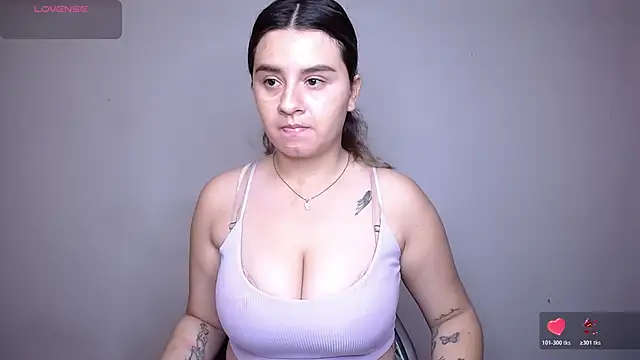 Snapshot of SaraBraun_ chatting on 02-10-26, 05:39 SaraBraun online show from 02-10-26, 05:39