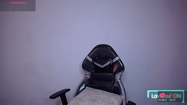 Snapshot of SaraBraun_ chatting on 02-11-26, 05:07 SaraBraun online show from 02-11-26, 05:07