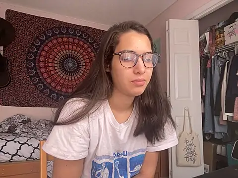 Snapshot of naughtynadia0502 chatting on 03-04-25, 02:53 naughtynadia0502 online show from 03-04-25, 02:53