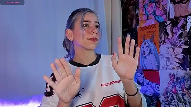 ArtemisaBlake online show from 04-05-26, 04:31