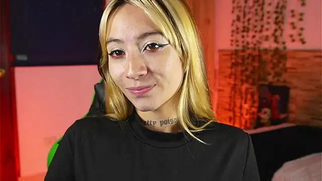 Snapshot of Michell_Wallker chatting on 02-21-26, 05:58 Michell Wallker online show from 02-21-26, 05:58