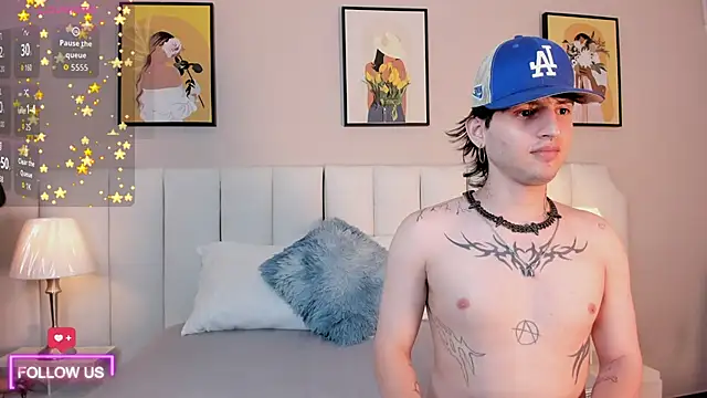 Snapshot of sett_and_gwen chatting on 02-24-26, 05:05 sett and gwen online show from 02-24-26, 05:05