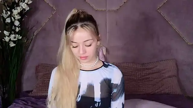 STELLA RICH online show from 02-10-25, 09:04