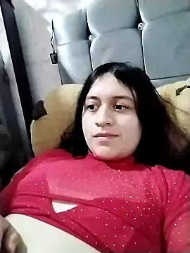 Snapshot of Yaz_Moon chatting on 01-30-25, 04:16 Yaz Moon online show from 01-30-25, 04:16