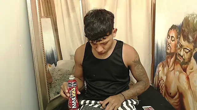 Snapshot of mr_stiven_ chatting on 09-18-25, 02:35 mr stiven  online show from 09-18-25, 02:35