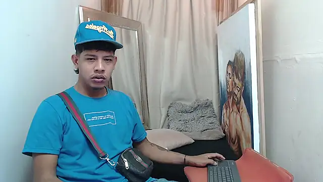 Snapshot of mr_stiven_ chatting on 11-25-25, 02:33 mr stiven online show from 11-25-25, 02:33