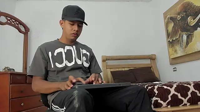 Snapshot of mr_stiven_ chatting on 02-26-26, 04:22 mr stiven online show from 02-26-26, 04:22