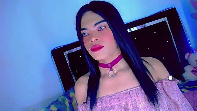 Snapshot of Theylor_Rouse chatting on 11-21-25, 07:18 Theylor Rouse online show from 11-21-25, 07:18