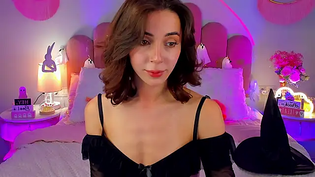 ElsaYoung online show from 10-30-25, 08:09