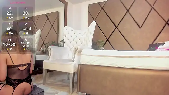 Snapshot of LunitaDiva chatting on 03-15-25, 01:18 LunitaDiva online show from 03-15-25, 01:18