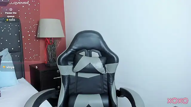 linda rios  online show from 03-08-26, 02:04