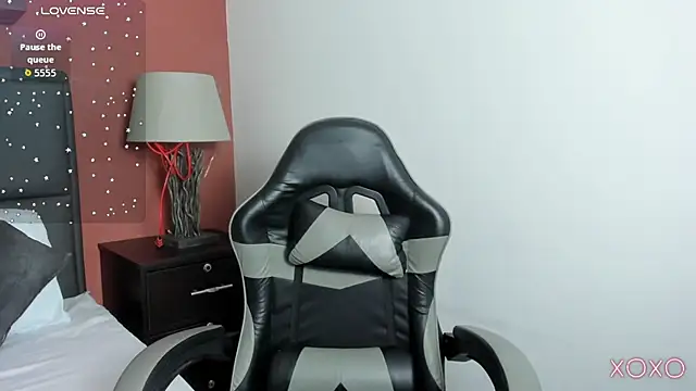 linda rios  online show from 03-11-26, 02:06