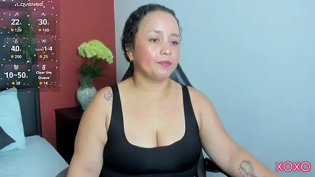 Snapshot of linda_rios_ chatting on 06-03-26, 02:14 linda rios online show from 06-03-26, 02:14