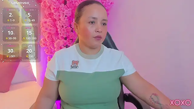 Snapshot of linda_rios_ chatting on 07-18-26, 08:12 linda rios online show from 07-18-26, 08:12