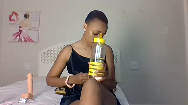 Snapshot of NishA-022 chatting on 01-11-25, 09:25 NishA-022 online show from 01-11-25, 09:25