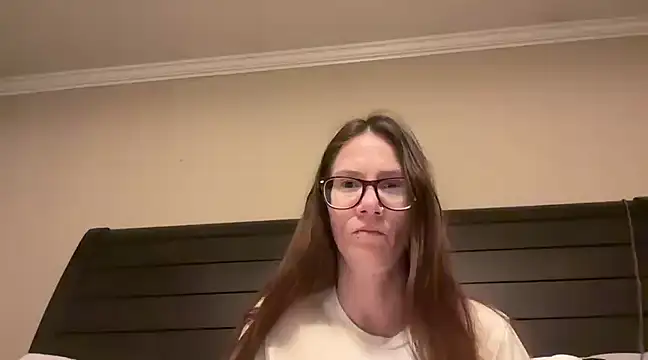yourstrulylivy69 online show from 12-13-24, 04:54