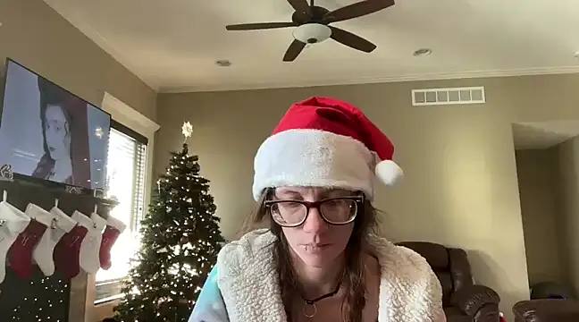 yourstrulylivy69 online show from 12-16-24, 03:32