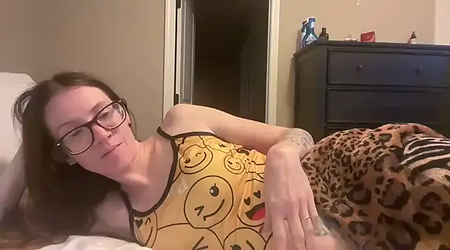 yourstrulylivy69 online show from 01-02-25, 05:29